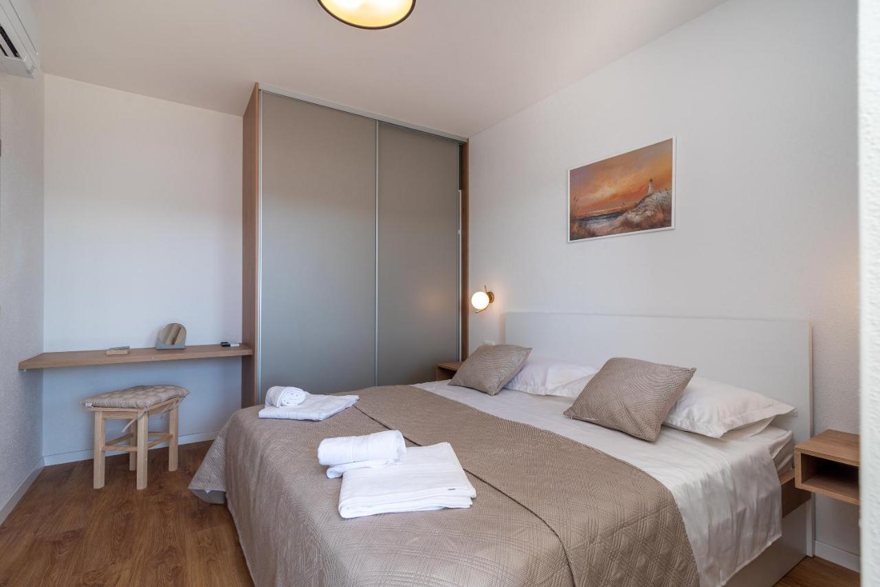 Olea Apartments Trogir Exterior photo